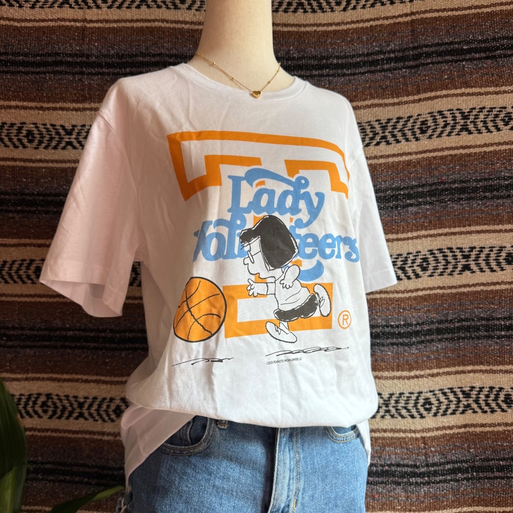 Streaker Sports Tennessee Lady Volunteers Peanuts Marcie Basketball T-Shirt M